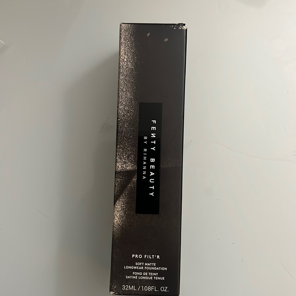 Never used brand new Fenty foundation